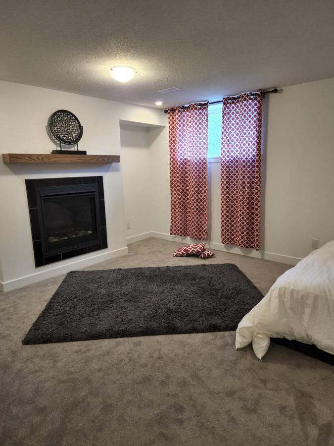 Place You Can Call Home !!! Near Ottawa Airport Exteriér fotografie